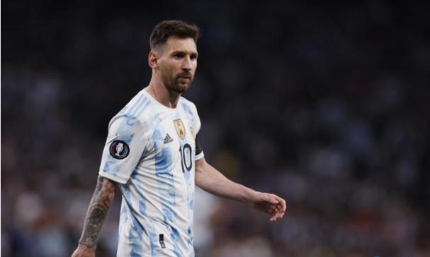 德容：亚马尔已经够顶了！但只有梅西才能凭一己之力赢国家德比！